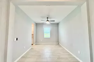 19227 Scallop Loop, Lakewood Ranch, FL 34211 - Photo 2
