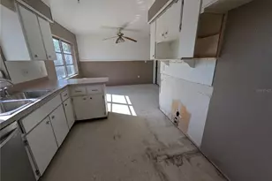 3646 Lakewood Dr, Sarasota, FL 34232 - Photo 4
