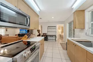 4498 Hidden River Rd, Sarasota, FL 34240 - Photo 14