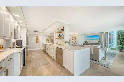 2425 Gulf Of Mexico Drive #1B, Longboat Key, FL 34228 - Photo 4