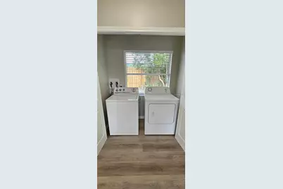 2047 & 2051 Fiesta Drive, Sarasota, FL 34231 - Photo 18