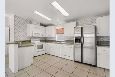 4928 Elizabeth Avenue, Sarasota, FL 34233 - Photo 6