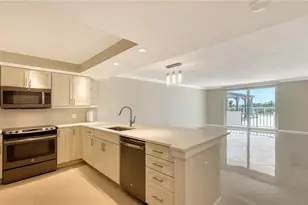 101 S Gulfstream Ave, Sarasota, FL 34236 - Photo 16