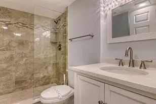 101 S Gulfstream Ave, Sarasota, FL 34236 - Photo 32
