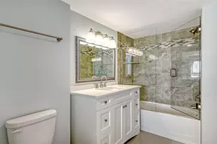 101 S Gulfstream Ave, Sarasota, FL 34236 - Photo 30