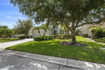 8415 Whispering Woods Court, Bradenton, FL 34202 - Photo 14
