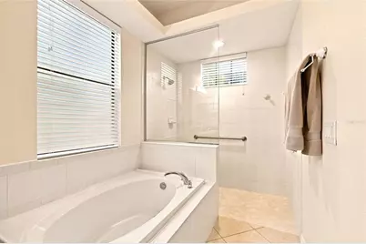 8059 36th Street Circle E, Sarasota, FL 34243 - Photo 36