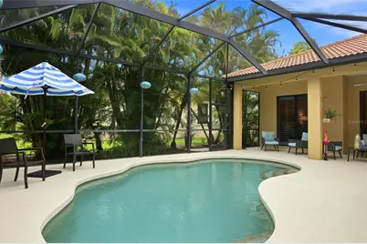 8059 36th Street Circle E, Sarasota, FL 34243 - Photo 10