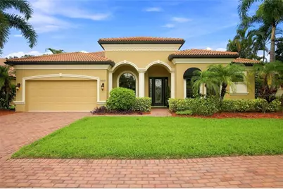 8059 36th Street Circle E, Sarasota, FL 34243 - Photo 2