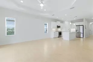 2605 Star Apple Wy, Sarasota, FL 34240 - Photo 8