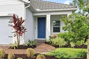 2605 Star Apple Wy, Sarasota, FL 34240 - Photo 2