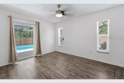 4404 Meadow Creek Circle, Sarasota, FL 34233 - Photo 24