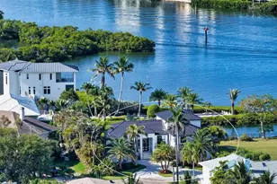 1516 Ridgewood Ln, Sarasota, FL 34231 - Photo 2