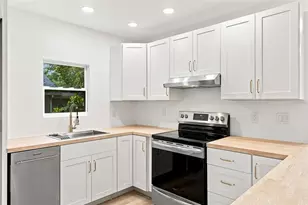 1468 19th St, Sarasota, FL 34234 - Photo 4