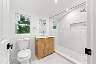 1468 19th St, Sarasota, FL 34234 - Photo 6