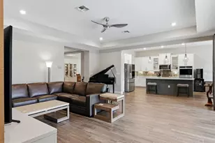 7271 Great Egret Blvd, Sarasota, FL 34241 - Photo 10