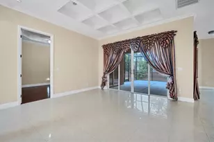 2780 Bethel Ct S, Saint Petersburg, FL 33712 - Photo 6