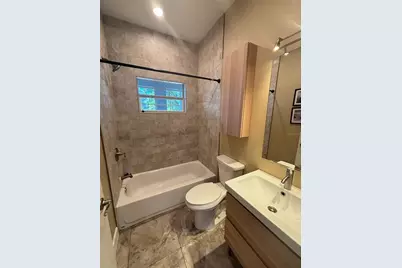 5119 Rilma Avenue, Sarasota, FL 34234 - Photo 10