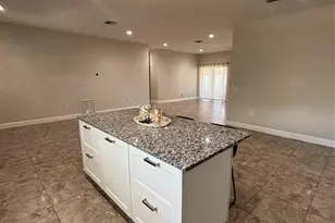 5119 Rilma Ave, Sarasota, FL 34234 - Photo 4