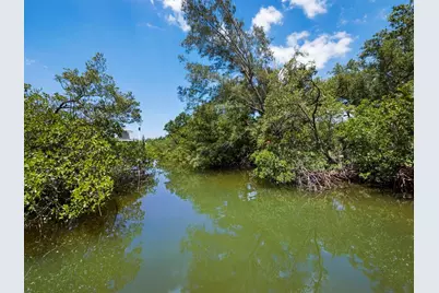 4114 Roberts Point Circle, Sarasota, FL 34242 - Photo 2
