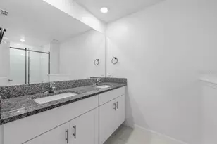 9177 Bonita Mar Dr, Parrish, FL 34219 - Photo 12