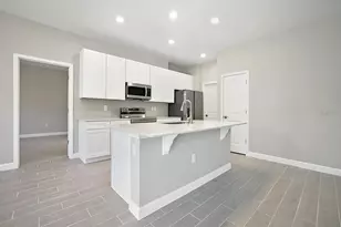 1011 Kismet Pkwy W, Cape Coral, FL 33993 - Photo 6