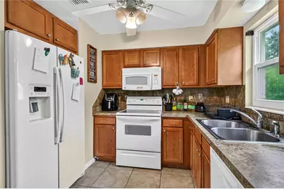 2316 Powell Circle, Sarasota, FL 34234 - Photo 10