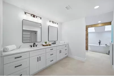 8822 Misty Creek Drive, Sarasota, FL 34241 - Photo 28