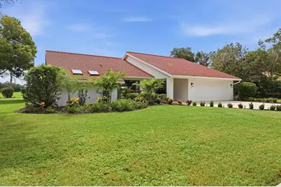 8822 Misty Creek Drive, Sarasota, FL 34241 - Photo 2