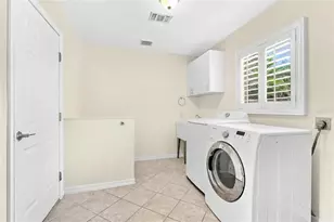 2324 Temple St, Sarasota, FL 34239 - Photo 24