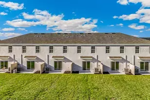 10699 Tiger Lily Dr, Venice, FL 34293 - Photo 4