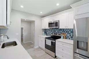 1902 St George Dr, Bradenton, FL 34208 - Photo 8