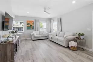 1902 St George Dr, Bradenton, FL 34208 - Photo 4