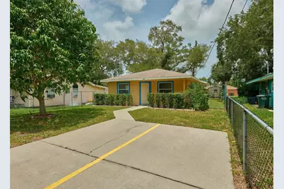 212 13th Avenue W, Bradenton, FL 34205 - Photo 2
