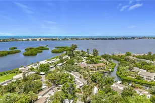 1601 Pelican Point Dr, Sarasota, FL 34231 - Photo 2