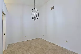 5506 37th St E, Bradenton, FL 34203 - Photo 8