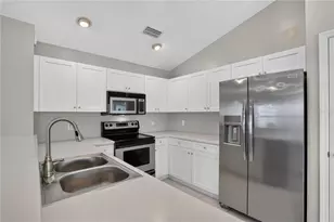 4718 Forest Creek Tr, Parrish, FL 34219 - Photo 12