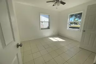 525 E Helen Ave, Punta Gorda, FL 33950 - Photo 28