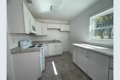 525 E Helen Avenue, Punta Gorda, FL 33950 - Photo 16
