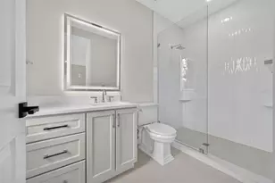 656 Tropical Cir, Sarasota, FL 34242 - Photo 68