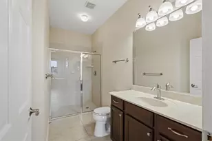 3582 Parkridge Cir, Sarasota, FL 34243 - Photo 18