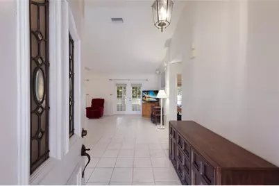 4413 74th Avenue E, Sarasota, FL 34243 - Photo 4