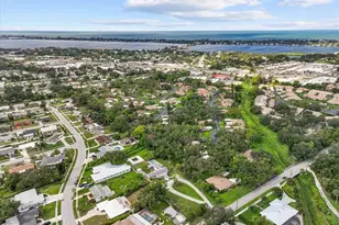 2404 Bispham Rd, Sarasota, FL 34231 - Photo 4