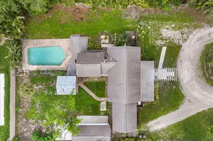 2404 Bispham Rd, Sarasota, FL 34231 - Photo 44