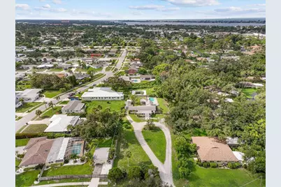 2404 Bispham Road, Sarasota, FL 34231 - Photo 2
