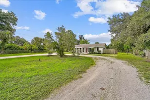2404 Bispham Rd, Sarasota, FL 34231 - Photo 54