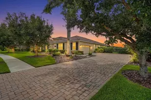 17009 1st Dr E, Bradenton, FL 34212 - Photo 2