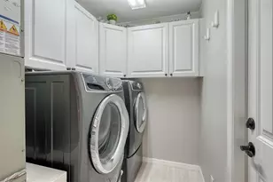 7226 34th St E, Sarasota, FL 34243 - Photo 40