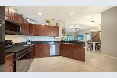 7226 34th Street E, Sarasota, FL 34243 - Photo 8