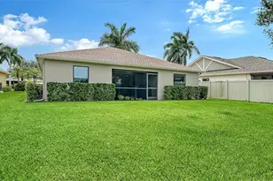 7226 34th St E, Sarasota, FL 34243 - Photo 46